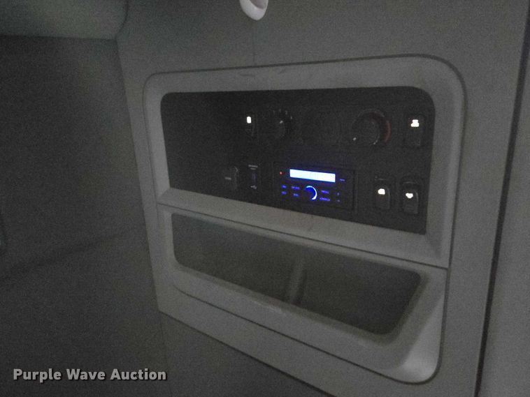 image for item DU2559 2018 Kenworth T680 semi truck