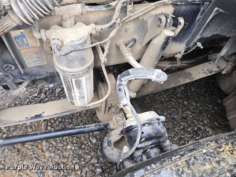 image for item DU2559 2018 Kenworth T680 semi truck