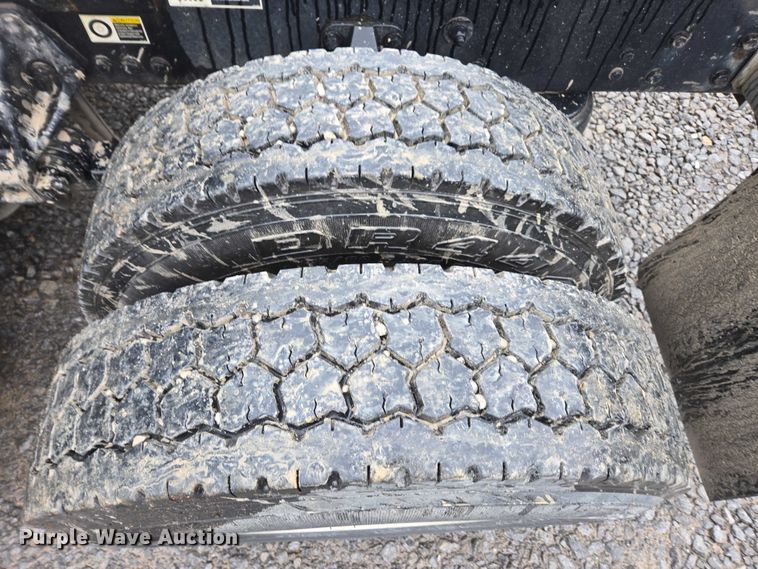 image for item DU2559 2018 Kenworth T680 semi truck