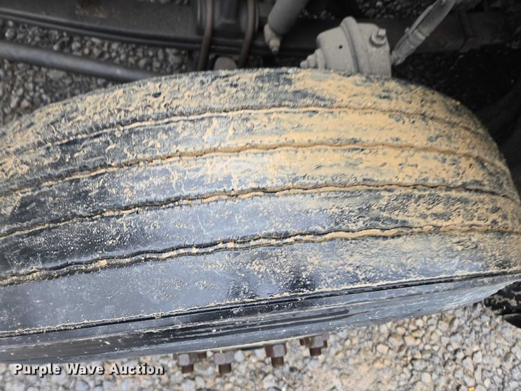 image for item DU2560 2015 Kenworth T680 semi truck