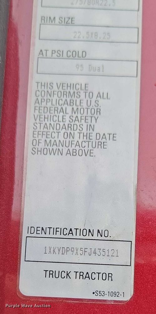 image for item DU2560 2015 Kenworth T680 semi truck