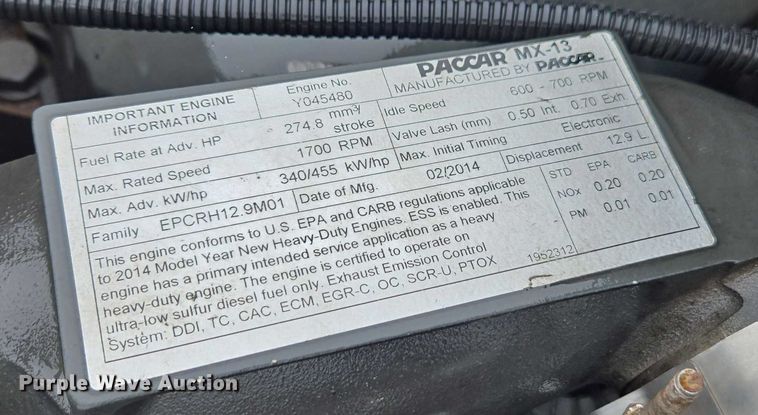 image for item DU2561 2015 Peterbilt 579 semi truck