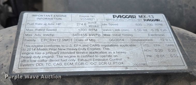 image for item DU2562 2015 Peterbilt 579 semi truck