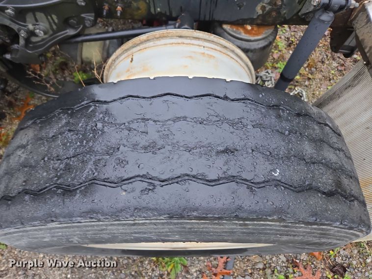 image for item DU2562 2015 Peterbilt 579 semi truck