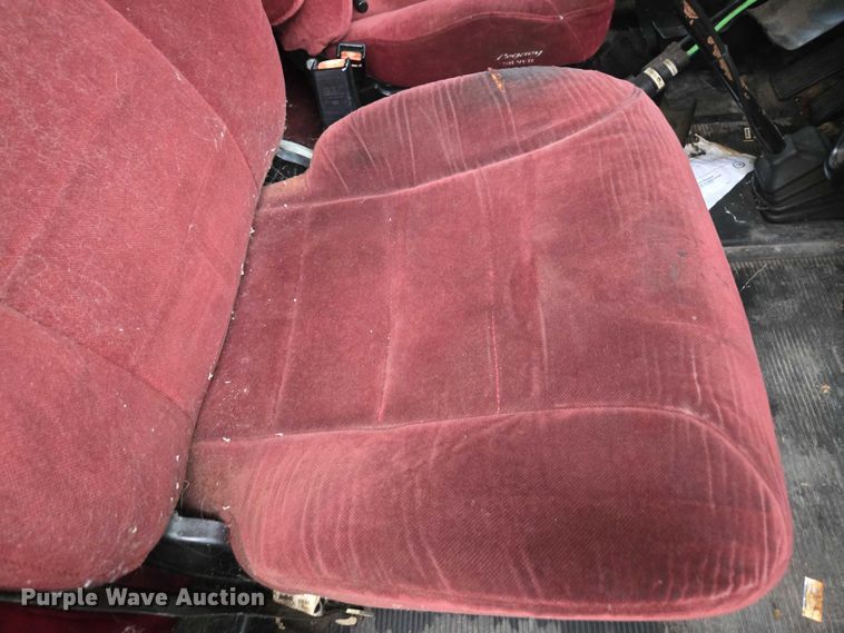 image for item DU2563 2003 Peterbilt 379 semi truck