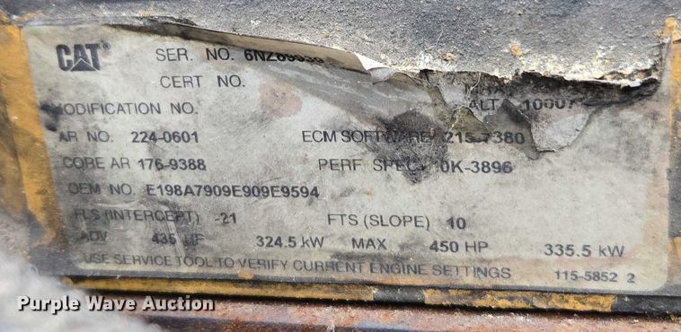 image for item DU2563 2003 Peterbilt 379 semi truck