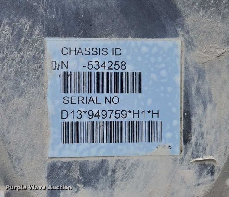 image for item DU2564 2011 Volvo VNL semi truck