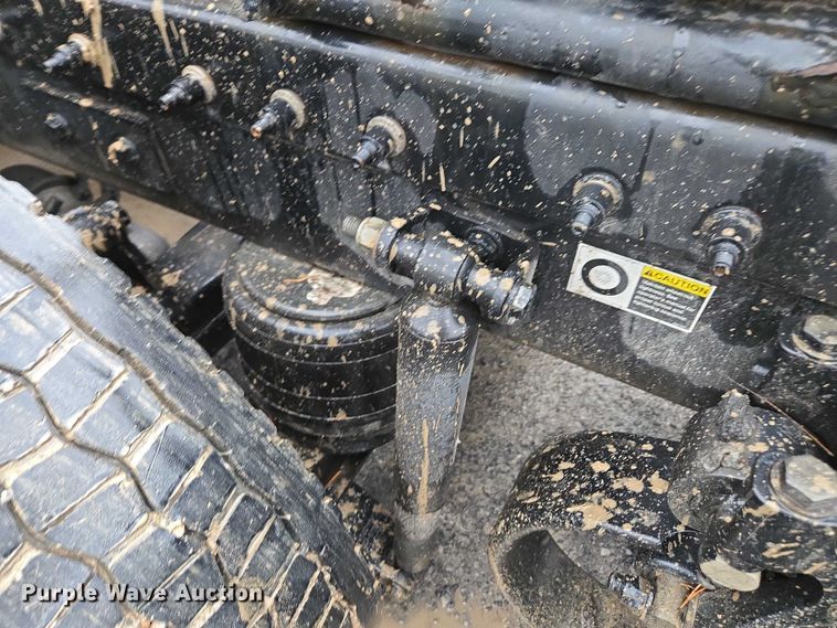 image for item DU2565 2016 Peterbilt 579 semi truck