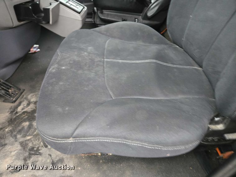 image for item DU2565 2016 Peterbilt 579 semi truck