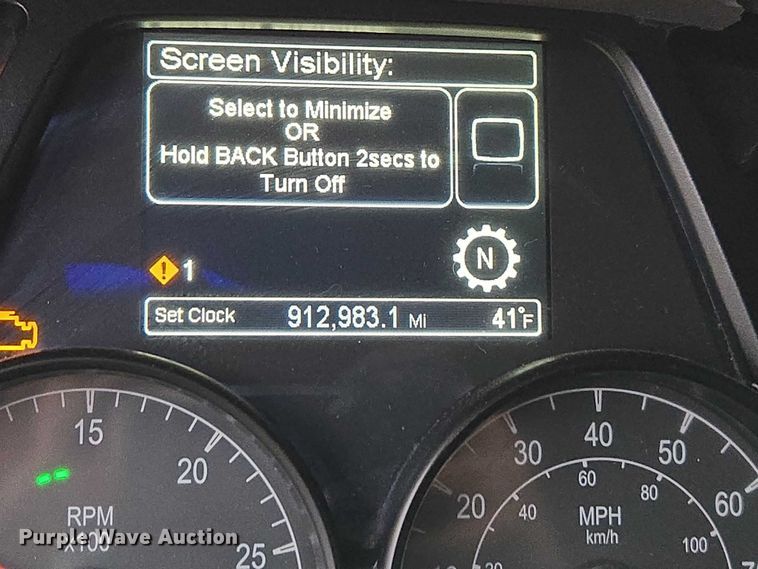 image for item DU2565 2016 Peterbilt 579 semi truck