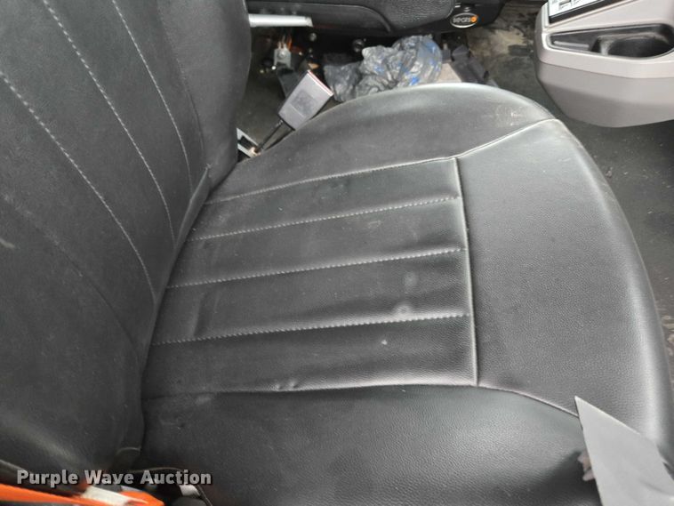 image for item DU2565 2016 Peterbilt 579 semi truck