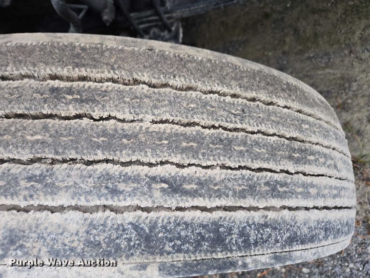 image for item DU2565 2016 Peterbilt 579 semi truck