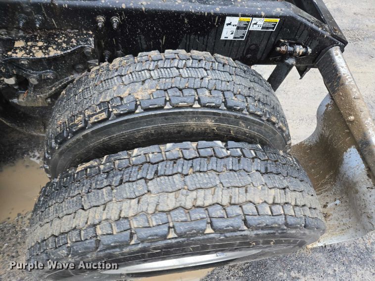 image for item DU2565 2016 Peterbilt 579 semi truck