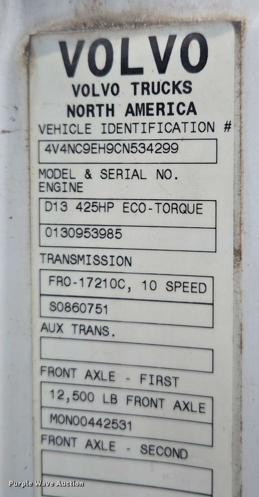 image for item DU2566 2012 Volvo VNL semi truck