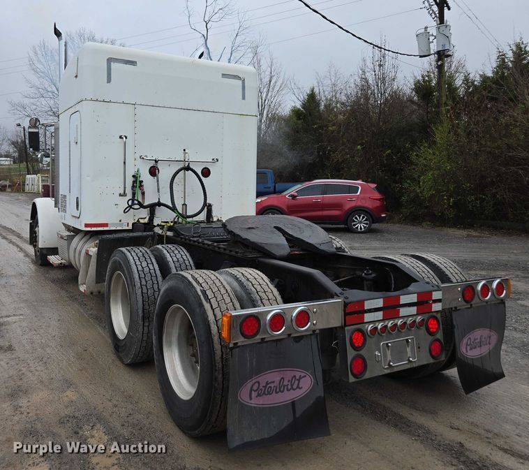 image for item DU2567 2005 Peterbilt 379 semi truck