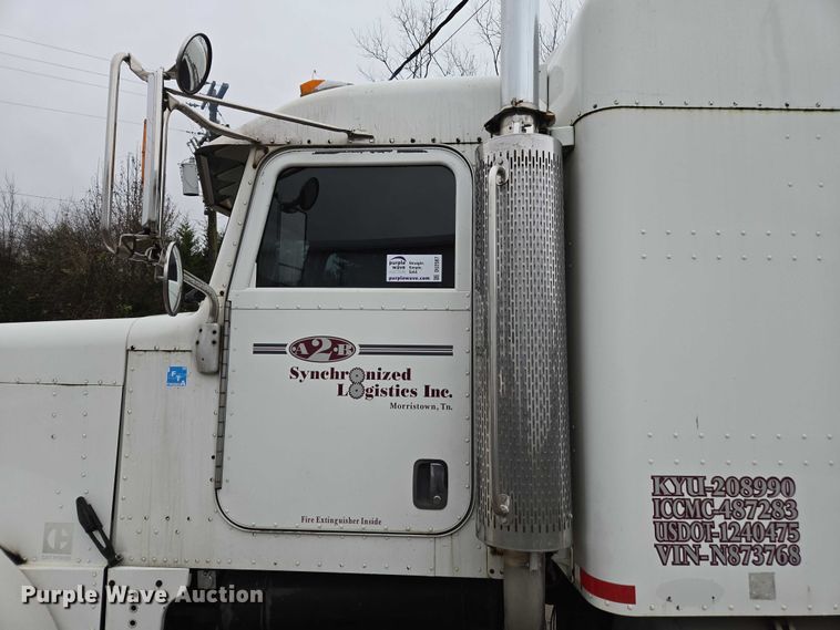 image for item DU2567 2005 Peterbilt 379 semi truck