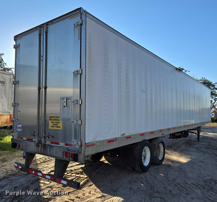 image for item DU2574 2010 Utility dry van trailer