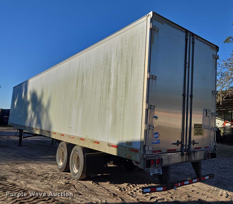 image for item DU2574 2010 Utility dry van trailer