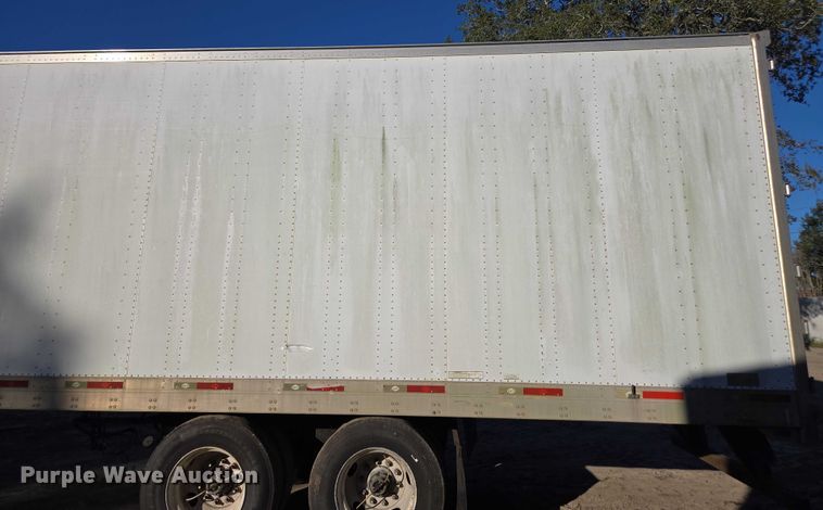 image for item DU2574 2010 Utility dry van trailer