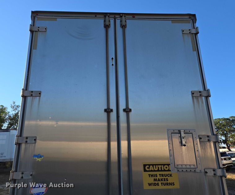 image for item DU2574 2010 Utility dry van trailer