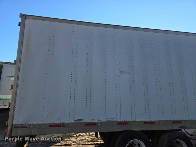 image for item DU2574 2010 Utility dry van trailer