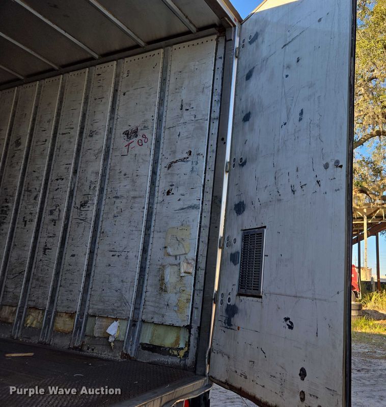 image for item DU2574 2010 Utility dry van trailer