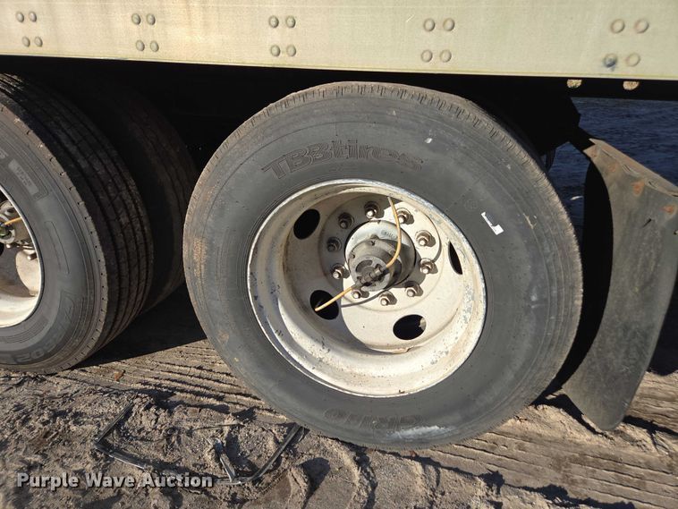 image for item DU2574 2010 Utility dry van trailer