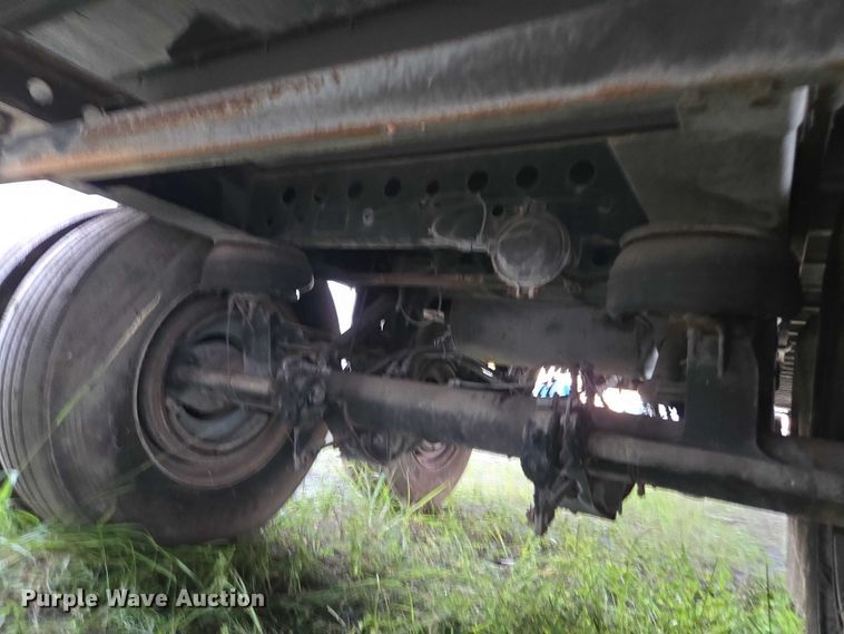 image for item DU2576 2006 Stoughton dry van trailer