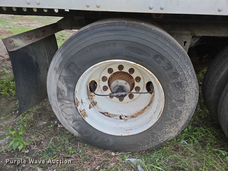 image for item DU2576 2006 Stoughton dry van trailer