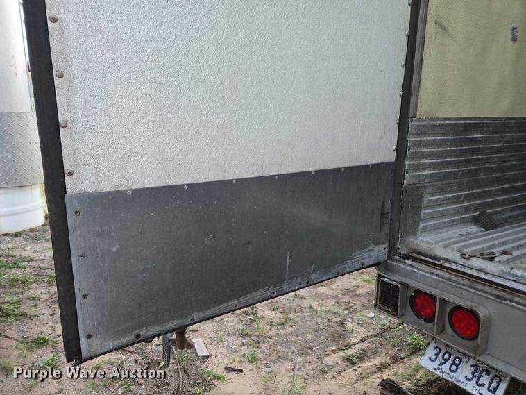 image for item DU2577 2007 Utility refrigerated van trailer