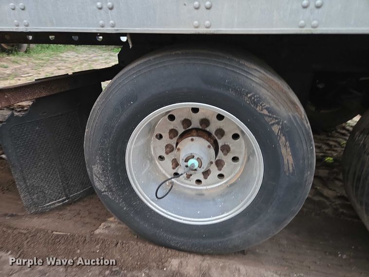 image for item DU2577 2007 Utility refrigerated van trailer