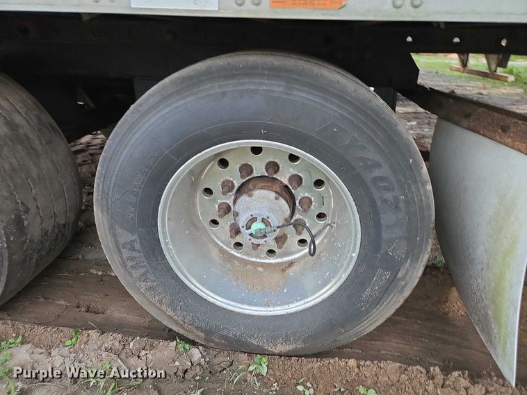 image for item DU2577 2007 Utility refrigerated van trailer