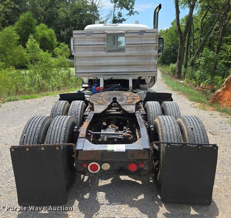 image for item DU7943 2014 Mack CXU613 semi truck