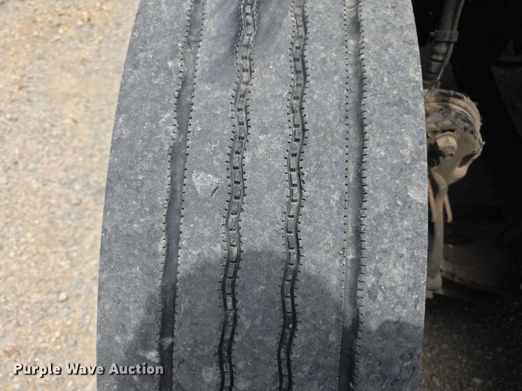 image for item DU7943 2014 Mack CXU613 semi truck