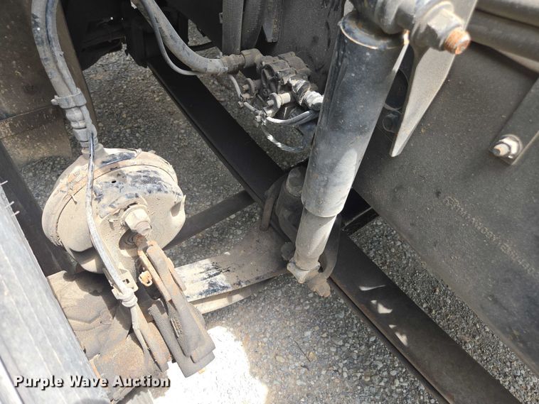 image for item DU7943 2014 Mack CXU613 semi truck