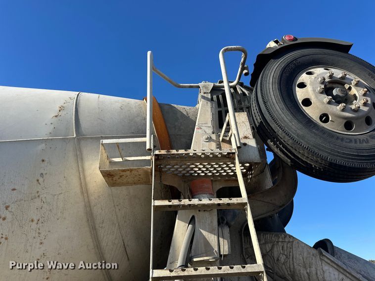 image for item DW4357 2006 Kenworth W900 ready mix truck