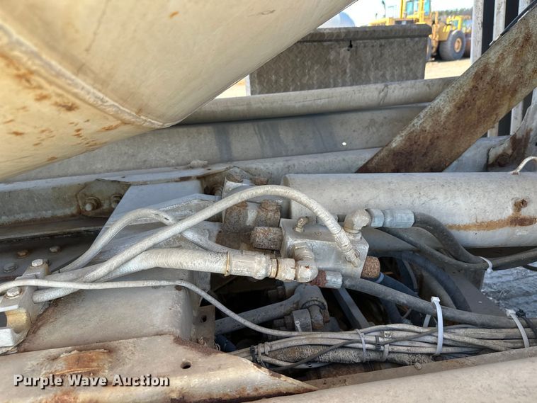 image for item DW4357 2006 Kenworth W900 ready mix truck