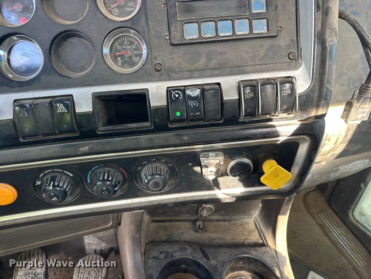 image for item DW4357 2006 Kenworth W900 ready mix truck