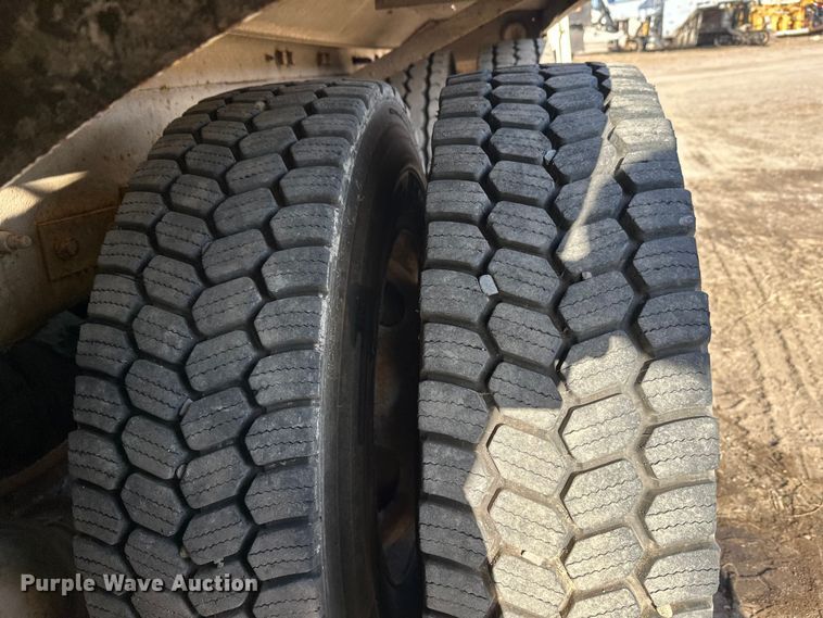 image for item DW4357 2006 Kenworth W900 ready mix truck