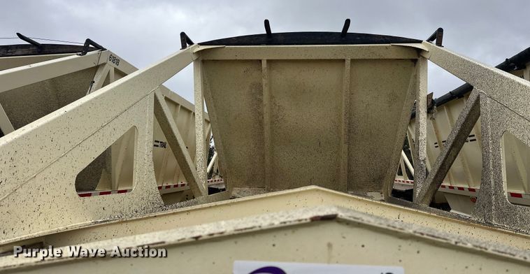 image for item DW4385 2016 Trail King TKBD1W26-433 bottom dump trailer