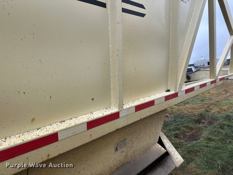 image for item DW4385 2016 Trail King TKBD1W26-433 bottom dump trailer