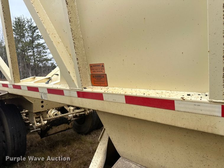 image for item DW4385 2016 Trail King TKBD1W26-433 bottom dump trailer