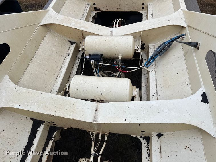 image for item DW4385 2016 Trail King TKBD1W26-433 bottom dump trailer