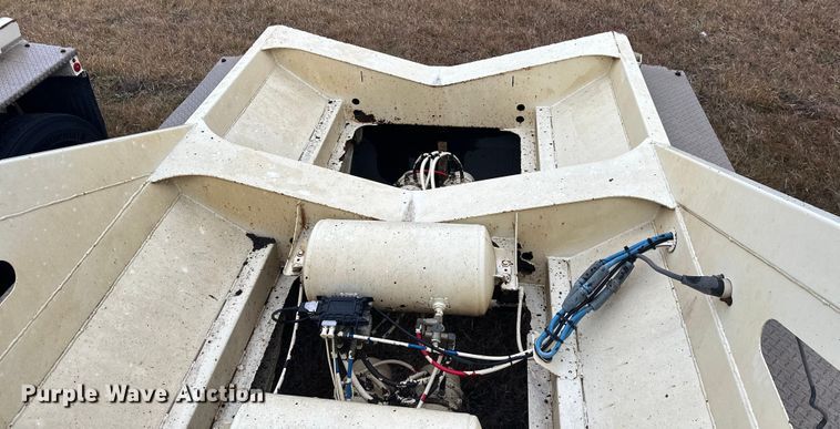 image for item DW4385 2016 Trail King TKBD1W26-433 bottom dump trailer