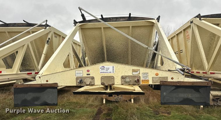 image for item DW4386 2016 Trail King TKBD1W26-433 bottom dump trailer