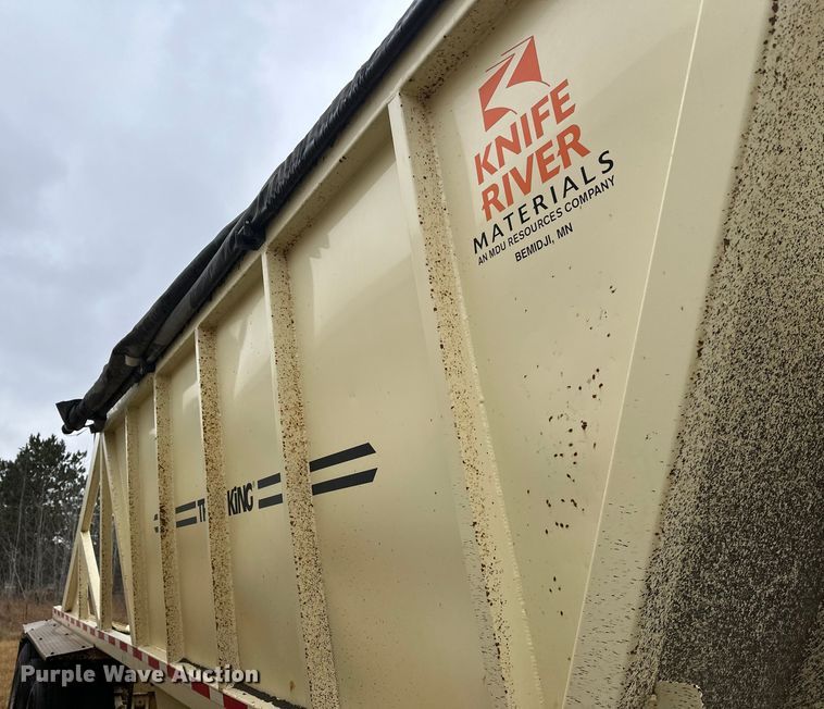 image for item DW4386 2016 Trail King TKBD1W26-433 bottom dump trailer