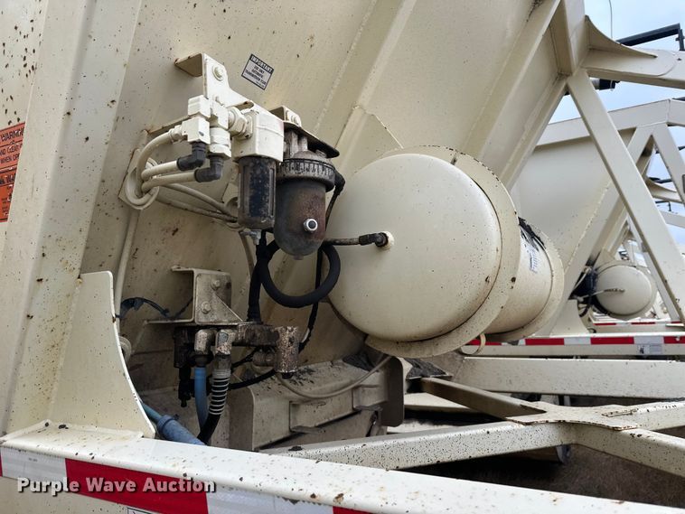 image for item DW4386 2016 Trail King TKBD1W26-433 bottom dump trailer