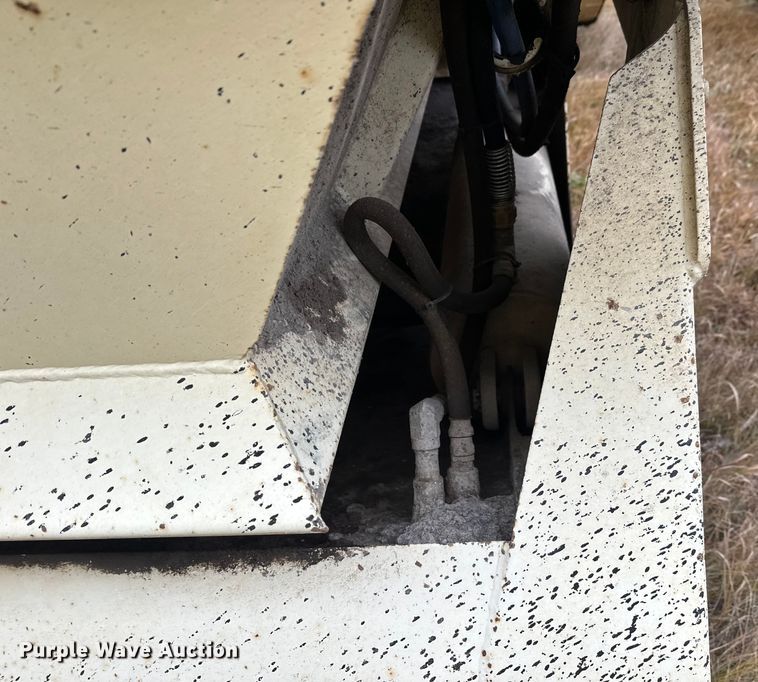 image for item DW4386 2016 Trail King TKBD1W26-433 bottom dump trailer