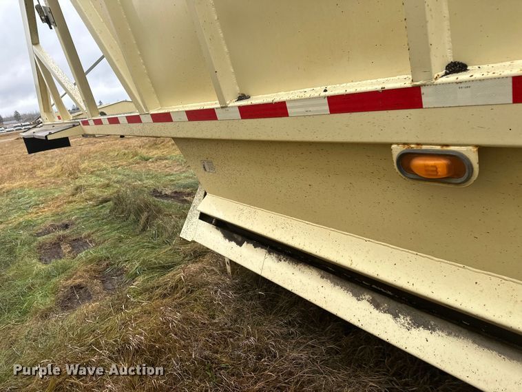 image for item DW4386 2016 Trail King TKBD1W26-433 bottom dump trailer