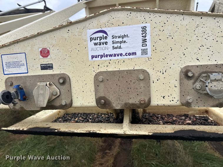 image for item DW4386 2016 Trail King TKBD1W26-433 bottom dump trailer